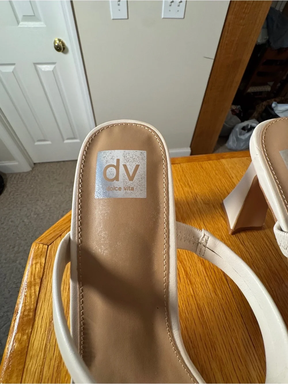 DV by Dolce Vita Yorke White Square Toe Block Heel Sandals Size 12 new with tag